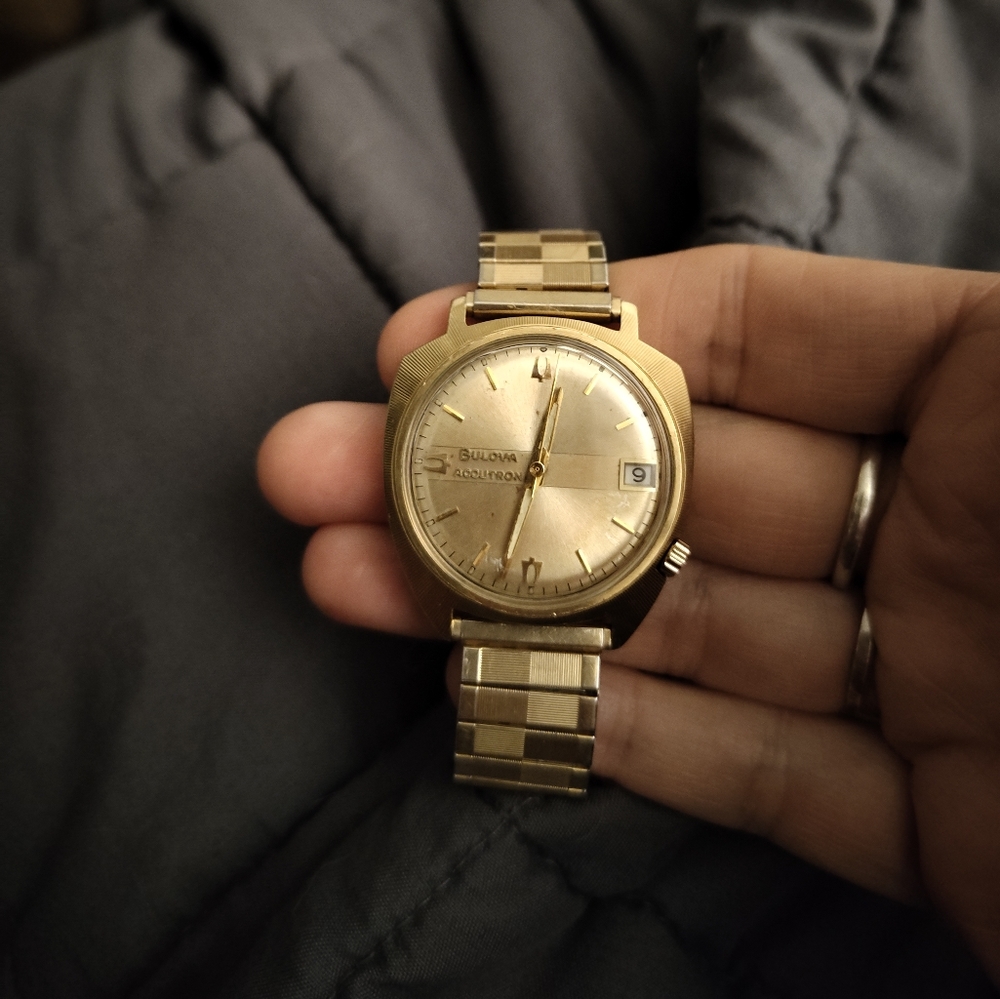 Bulova acoutron